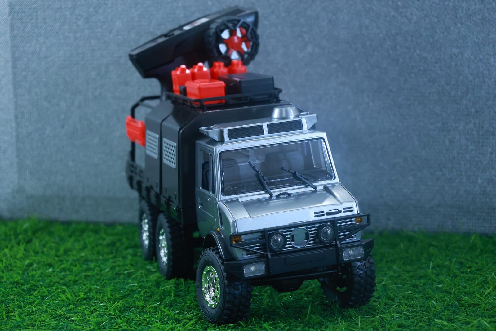 Wild XRC Mercedes Unimog 6WD 1:18 RC Rock Crawler – Metal Frame, RTR