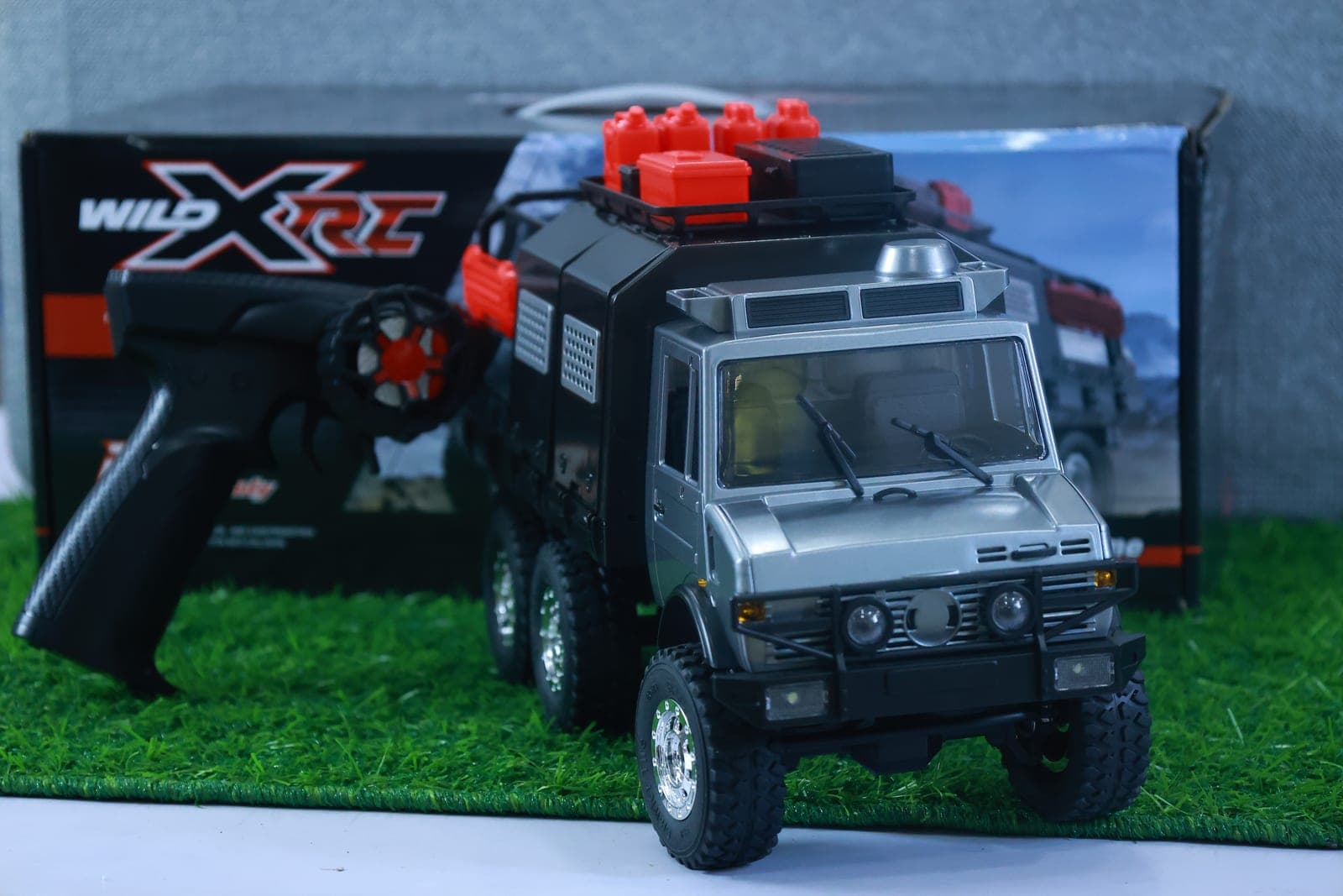 Wild XRC Mercedes Unimog 6WD 1:18 RC Rock Crawler – Metal Frame, RTR — view 3