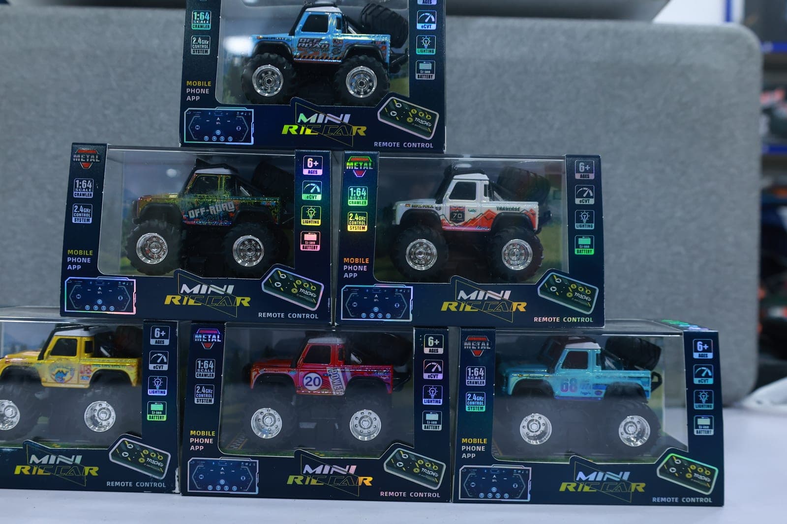 TRASPED Mini RC Car 1:64 Crawler — Multicolor
