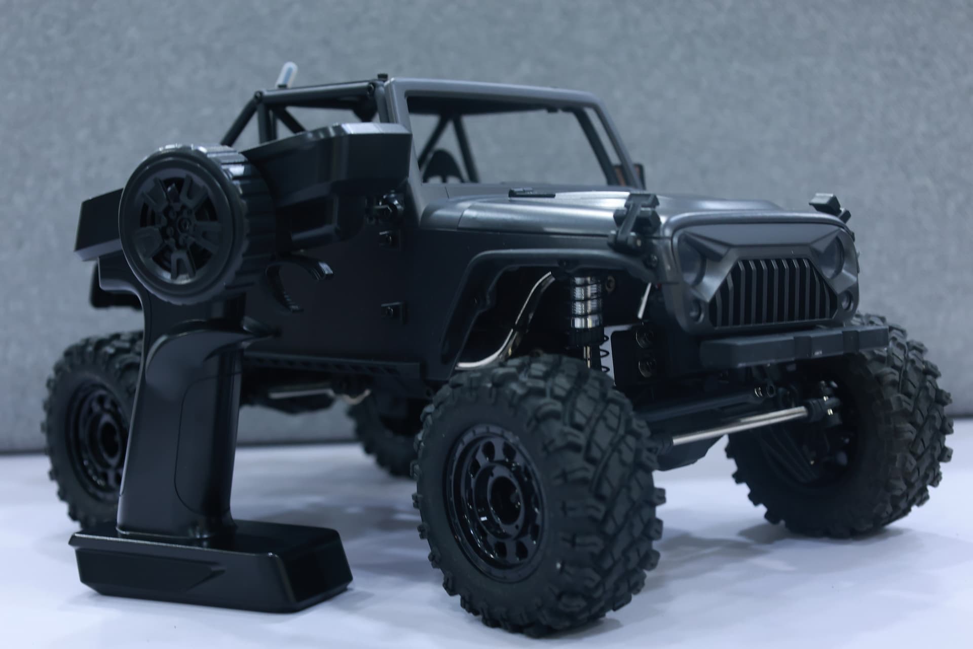 MJX Hyper Go H12Y 1/12 4WD Brushless RC Crawler — Titanium — view 2